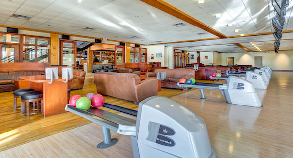 Bistro, Bocce and Bowling Collide at Westfield Topanga - L.A. Parent %